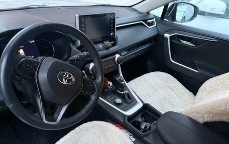 Toyota RAV4, 2021 год, 4 500 000 рублей, 11 фотография