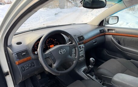 Toyota Avensis III рестайлинг, 2007 год, 645 000 рублей, 10 фотография