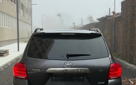 Toyota Highlander III, 2012 год, 2 050 000 рублей, 4 фотография