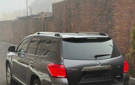 Toyota Highlander III, 2012 год, 2 050 000 рублей, 3 фотография