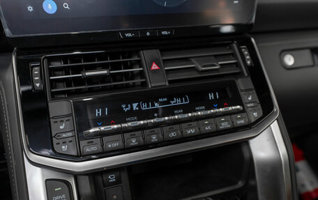 Toyota Land Cruiser, 2025 год, 15 200 000 рублей, 27 фотография