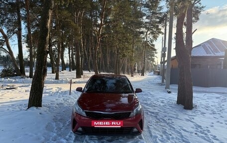 KIA Rio IV, 2020 год, 1 555 000 рублей, 3 фотография