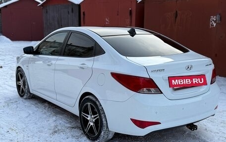 Hyundai Solaris II рестайлинг, 2015 год, 1 100 000 рублей, 5 фотография