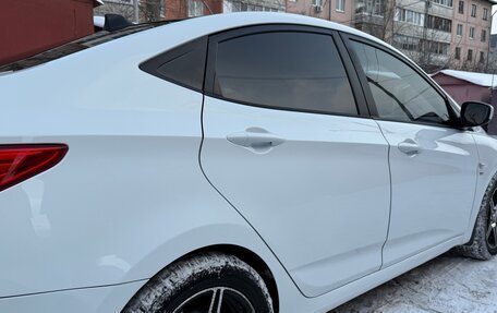 Hyundai Solaris II рестайлинг, 2015 год, 1 100 000 рублей, 6 фотография