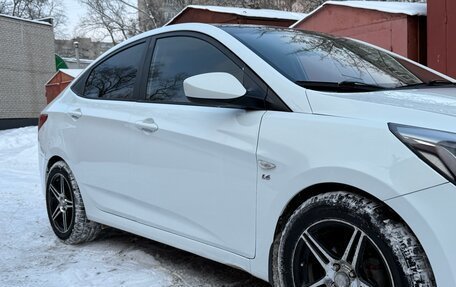 Hyundai Solaris II рестайлинг, 2015 год, 1 100 000 рублей, 9 фотография