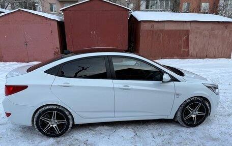 Hyundai Solaris II рестайлинг, 2015 год, 1 100 000 рублей, 16 фотография