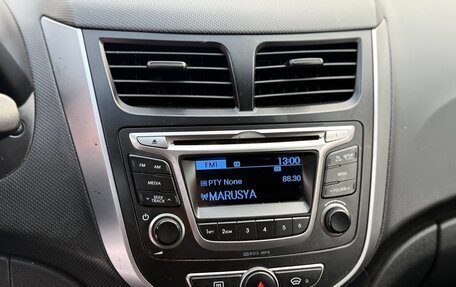 Hyundai Solaris II рестайлинг, 2015 год, 1 100 000 рублей, 22 фотография