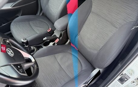 Hyundai Solaris II рестайлинг, 2015 год, 1 100 000 рублей, 29 фотография