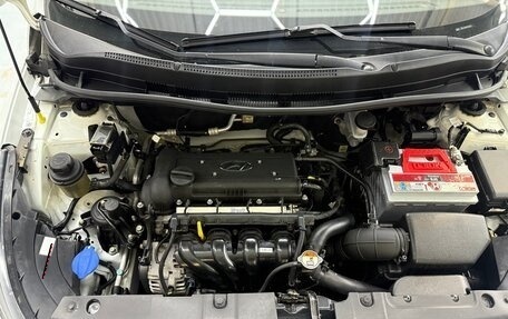 Hyundai Solaris II рестайлинг, 2015 год, 1 100 000 рублей, 33 фотография