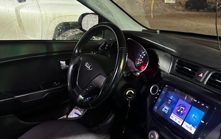 KIA Rio III рестайлинг, 2015 год, 830 000 рублей, 6 фотография