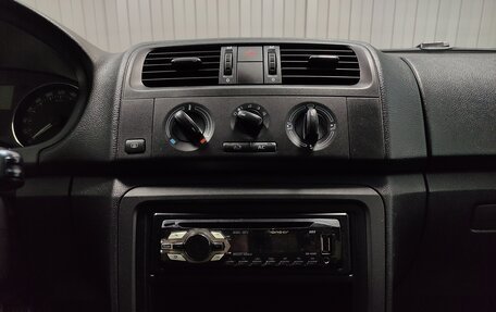 Skoda Fabia II, 2012 год, 600 000 рублей, 12 фотография