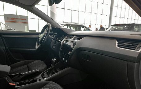 Skoda Octavia, 2019 год, 1 850 000 рублей, 13 фотография