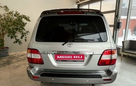 Toyota Land Cruiser 100 рестайлинг 2, 2006 год, 1 849 000 рублей, 4 фотография