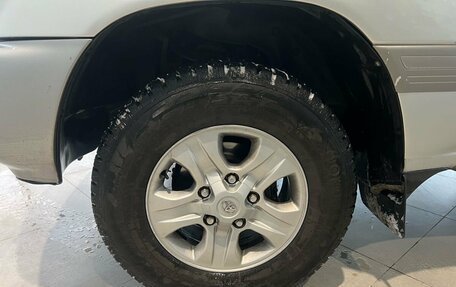 Toyota Land Cruiser 100 рестайлинг 2, 2006 год, 1 849 000 рублей, 19 фотография