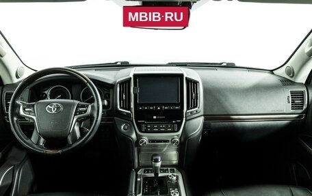 Toyota Land Cruiser 200, 2016 год, 5 150 000 рублей, 13 фотография