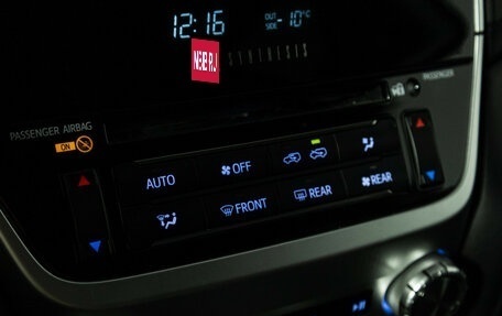 Toyota Land Cruiser 200, 2016 год, 5 150 000 рублей, 16 фотография