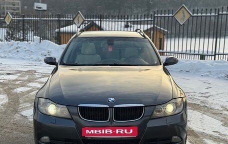 BMW 3 серия, 2007 год, 1 100 000 рублей, 2 фотография