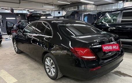 Mercedes-Benz E-Класс, 2019 год, 2 150 000 рублей, 9 фотография