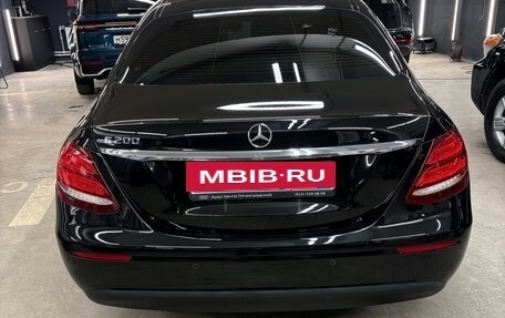 Mercedes-Benz E-Класс, 2019 год, 2 150 000 рублей, 10 фотография