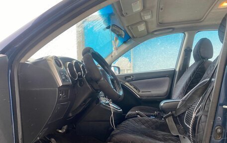 Toyota Matrix, 2003 год, 630 000 рублей, 9 фотография