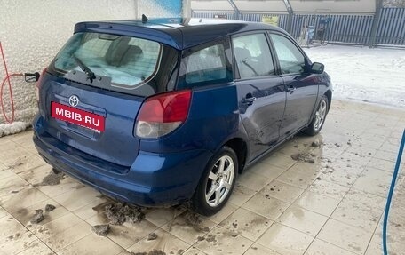 Toyota Matrix, 2003 год, 630 000 рублей, 5 фотография