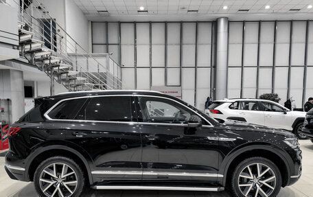 Volkswagen Touareg III, 2018 год, 4 550 000 рублей, 5 фотография