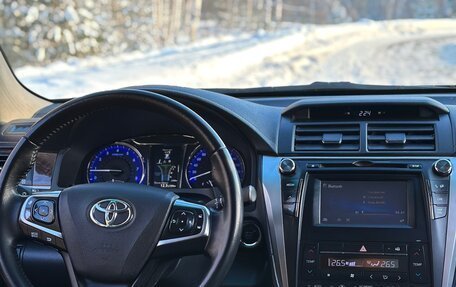 Toyota Camry, 2017 год, 1 956 000 рублей, 8 фотография