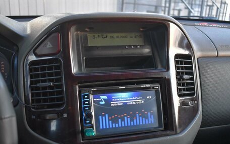 Mitsubishi Pajero III рестайлинг, 2002 год, 719 999 рублей, 13 фотография