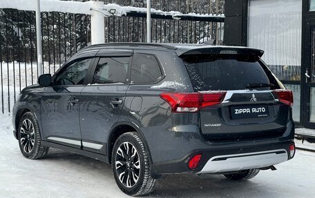 Mitsubishi Outlander III рестайлинг 3, 2021 год, 2 519 000 рублей, 6 фотография