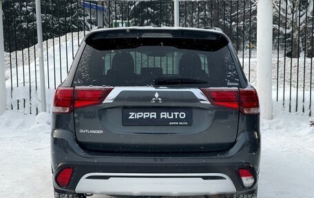 Mitsubishi Outlander III рестайлинг 3, 2021 год, 2 519 000 рублей, 5 фотография