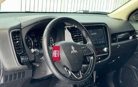 Mitsubishi Outlander III рестайлинг 3, 2021 год, 2 519 000 рублей, 8 фотография