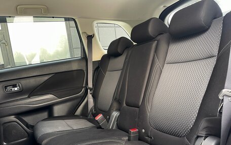 Mitsubishi Outlander III рестайлинг 3, 2021 год, 2 519 000 рублей, 22 фотография