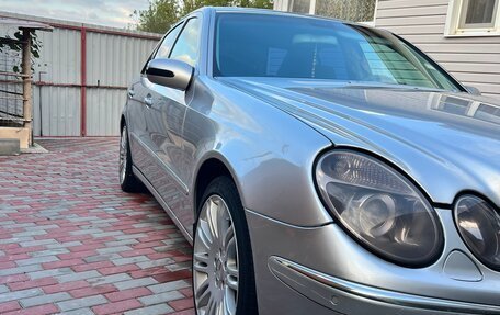 Mercedes-Benz E-Класс, 2004 год, 750 000 рублей, 2 фотография