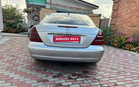 Mercedes-Benz E-Класс, 2004 год, 750 000 рублей, 4 фотография