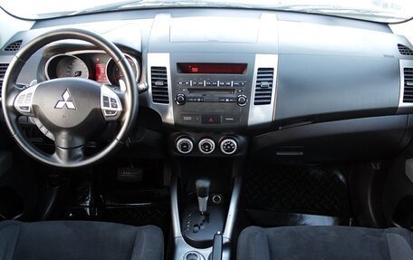 Mitsubishi Outlander III рестайлинг 3, 2008 год, 949 000 рублей, 7 фотография