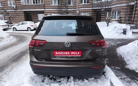Volkswagen Tiguan II, 2018 год, 3 000 000 рублей, 5 фотография