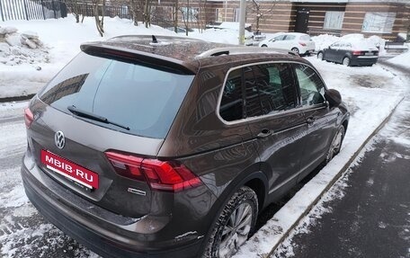 Volkswagen Tiguan II, 2018 год, 3 000 000 рублей, 6 фотография