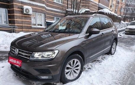 Volkswagen Tiguan II, 2018 год, 3 000 000 рублей, 3 фотография