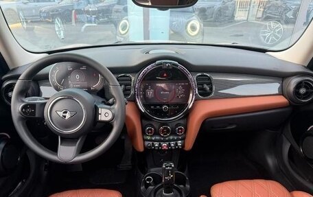 MINI Hatch, 2022 год, 1 650 000 рублей, 7 фотография