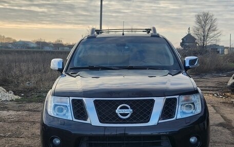 Nissan Navara (Frontier), 2012 год, 1 900 000 рублей, 2 фотография