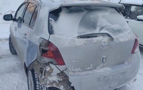 Toyota Vitz, 2010 год, 350 000 рублей, 3 фотография
