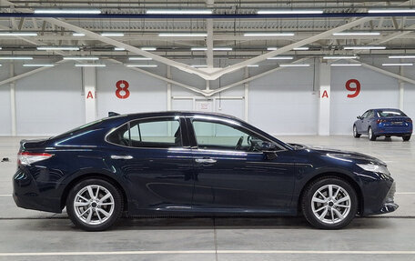 Toyota Camry, 2018 год, 2 970 000 рублей, 5 фотография