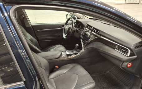 Toyota Camry, 2018 год, 2 970 000 рублей, 13 фотография