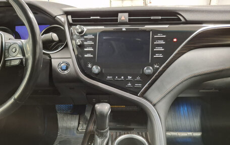 Toyota Camry, 2018 год, 2 970 000 рублей, 18 фотография