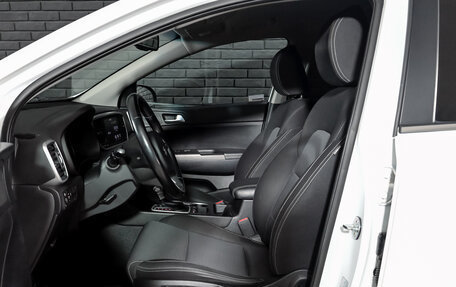 KIA Sportage IV рестайлинг, 2020 год, 2 705 000 рублей, 9 фотография