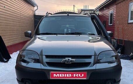 Chevrolet Niva I рестайлинг, 2018 год, 850 000 рублей, 1 фотография