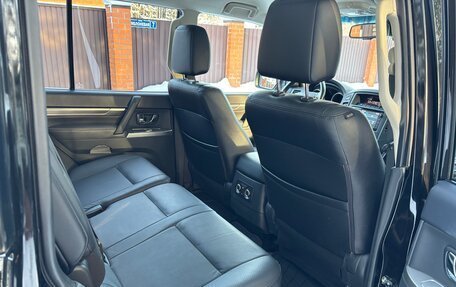 Mitsubishi Pajero IV, 2013 год, 2 500 000 рублей, 13 фотография