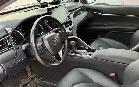 Toyota Camry, 2021 год, 3 250 000 рублей, 10 фотография