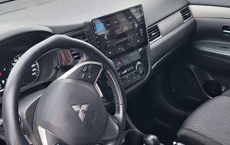 Mitsubishi Outlander III рестайлинг 3, 2012 год, 1 200 000 рублей, 8 фотография