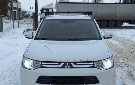 Mitsubishi Outlander III рестайлинг 3, 2012 год, 1 200 000 рублей, 4 фотография
